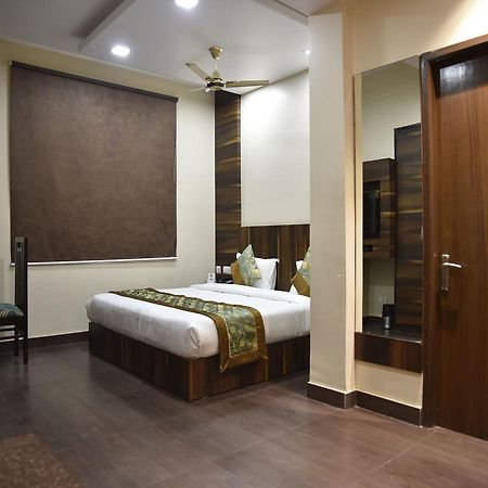 Hotel Rang Mahal Near Jaipur International Airport Εξωτερικό φωτογραφία