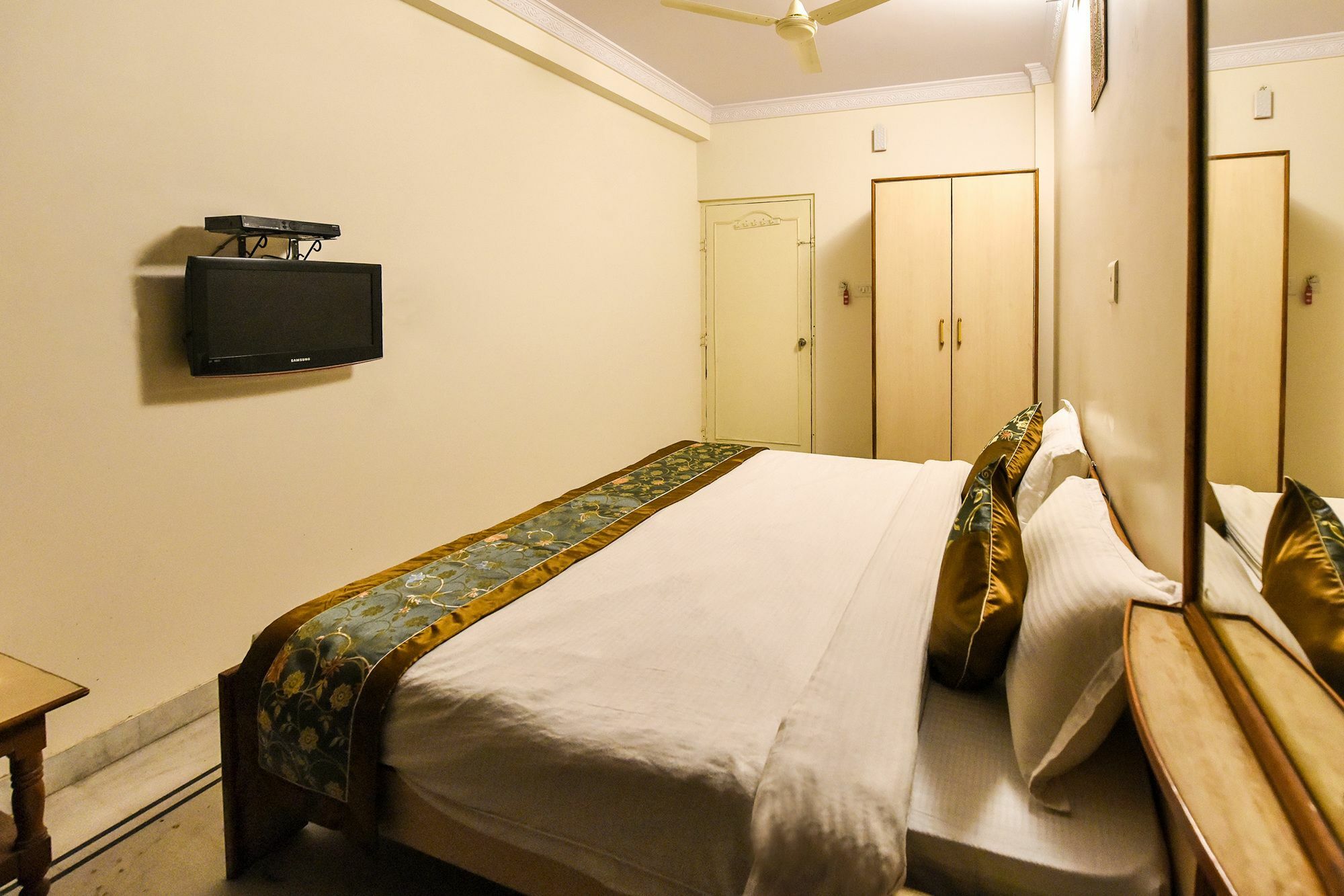 Hotel Rang Mahal Near Jaipur International Airport Εξωτερικό φωτογραφία